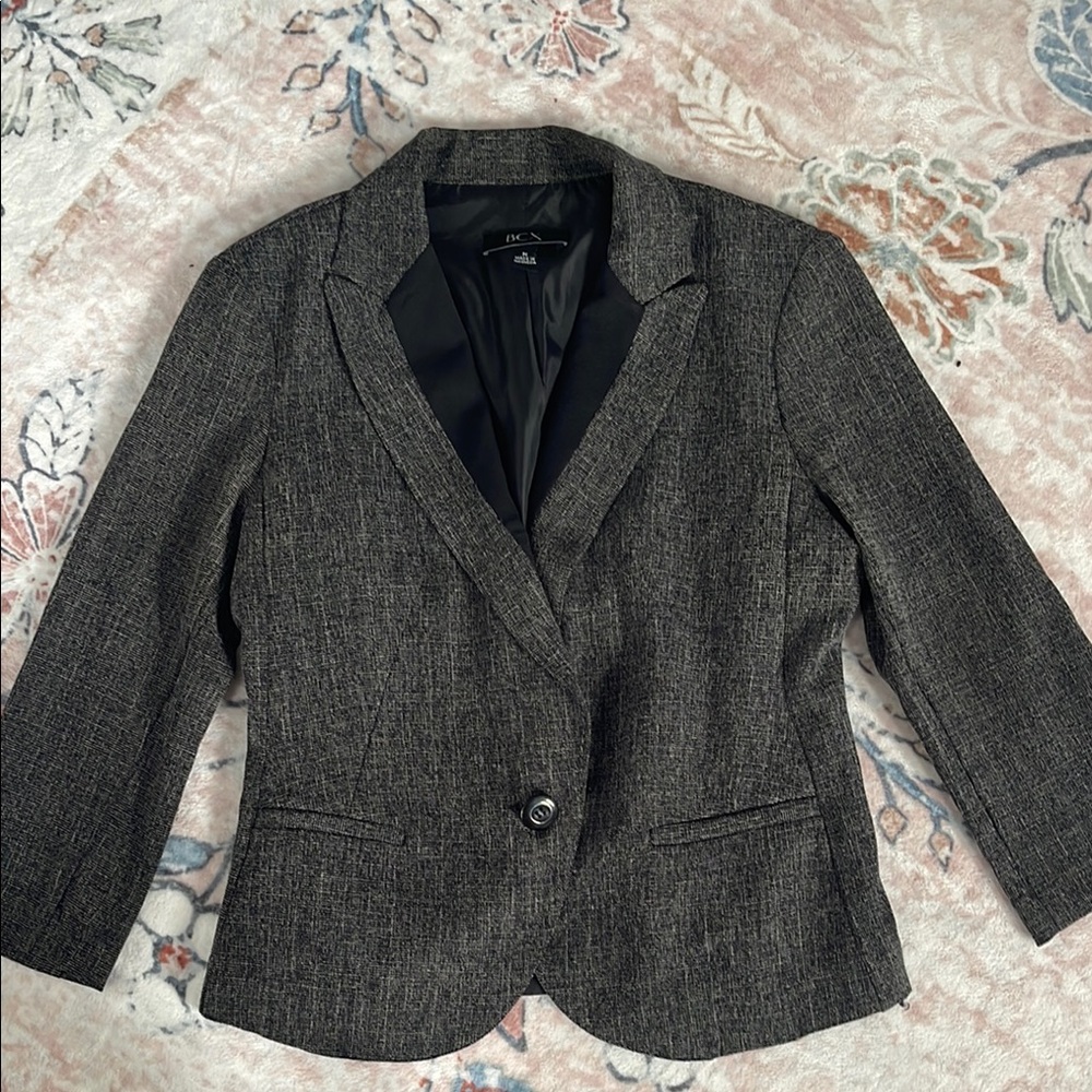 Women's 3/4 length sleeve blazer